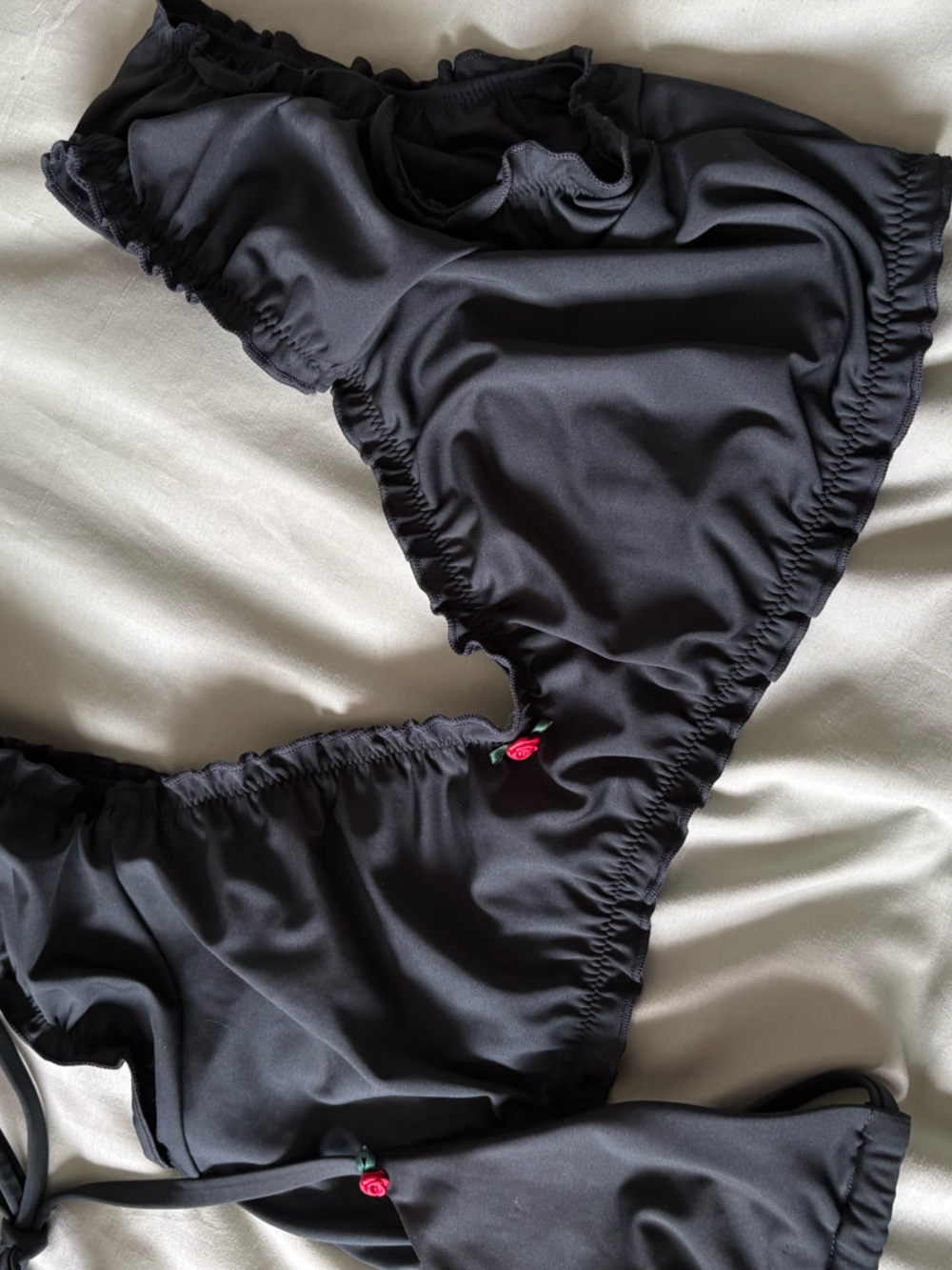 Victoria Secret Black Ruffle Bikini Top - Picture 6 of 7